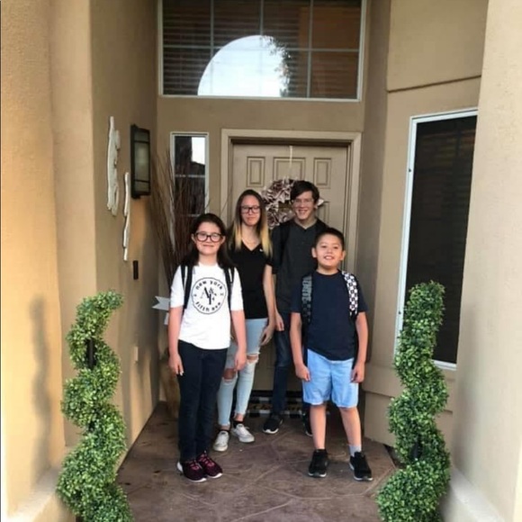 Meet your Posher, Erin - Picture 9 of 17